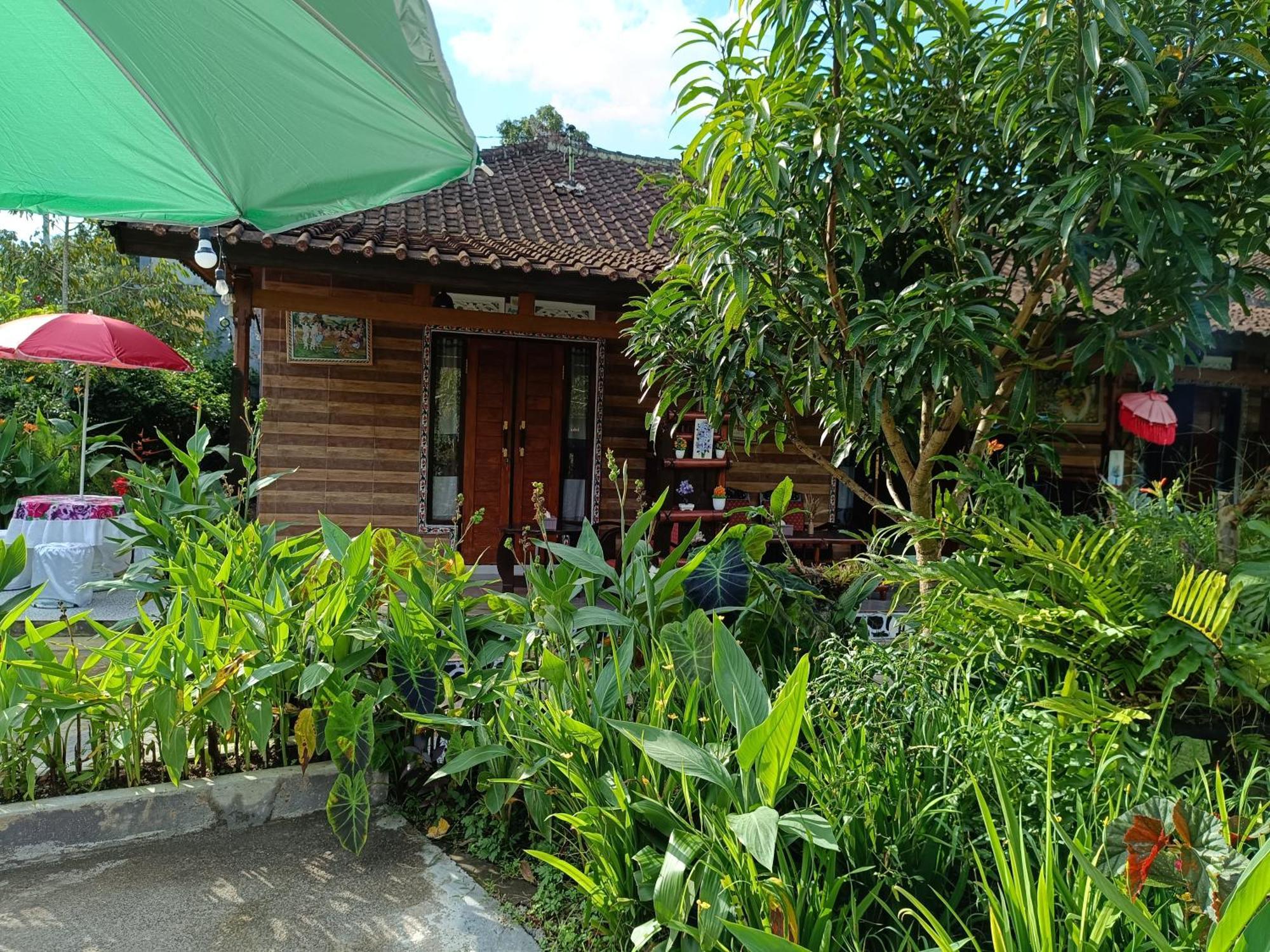 Gosela Homestay&Warung Munduk  Bagian luar foto